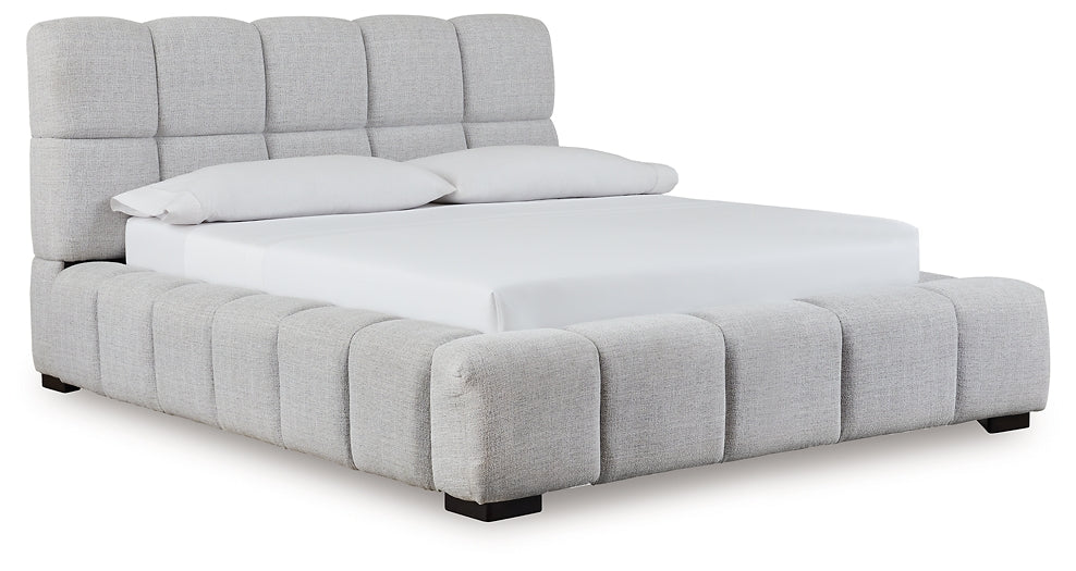 Grendusk  Upholstered Bed