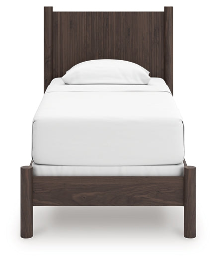 Pamytta  Panel Bed