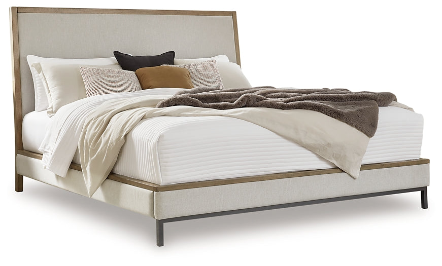 Tomtyn  Upholstered Bed