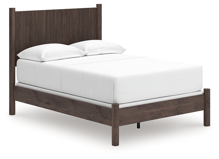 Pamytta  Panel Bed