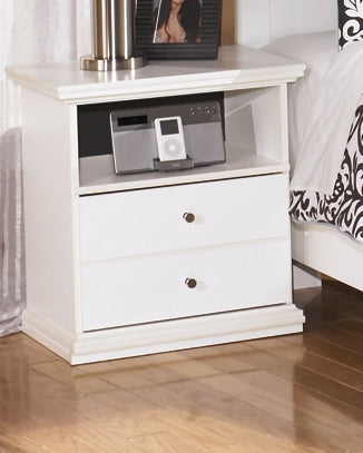 Bostwick Shoals Queen Panel Bed with Mirrored Dresser, Chest and Nightstand