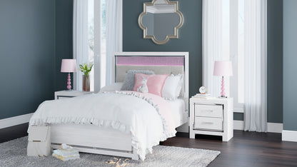 Altyra  Panel Bed